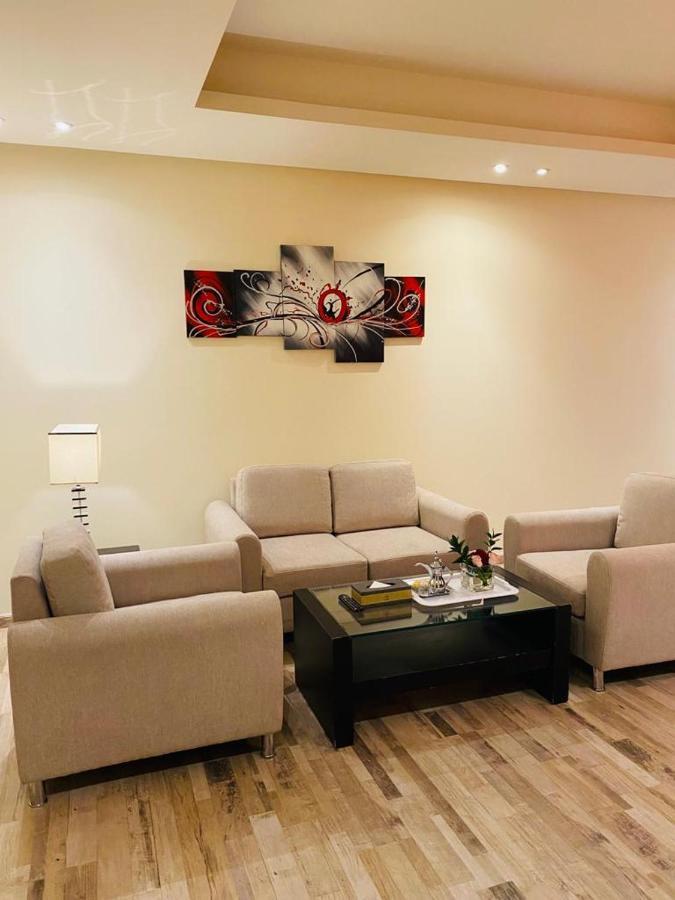 Thwary Hotel Suites Riyadh Eksteriør bilde