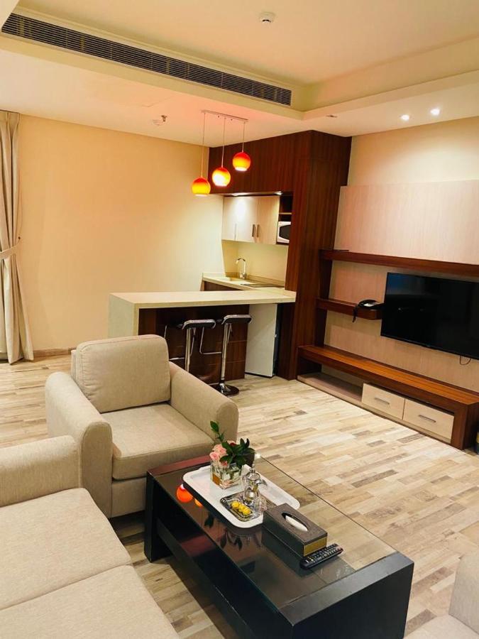 Thwary Hotel Suites Riyadh Eksteriør bilde